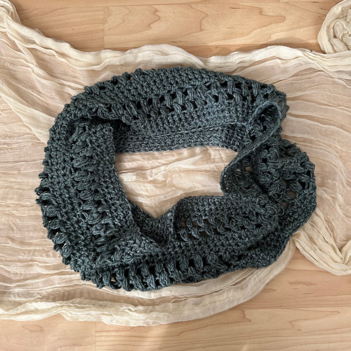 puff cowl - grey stonewash