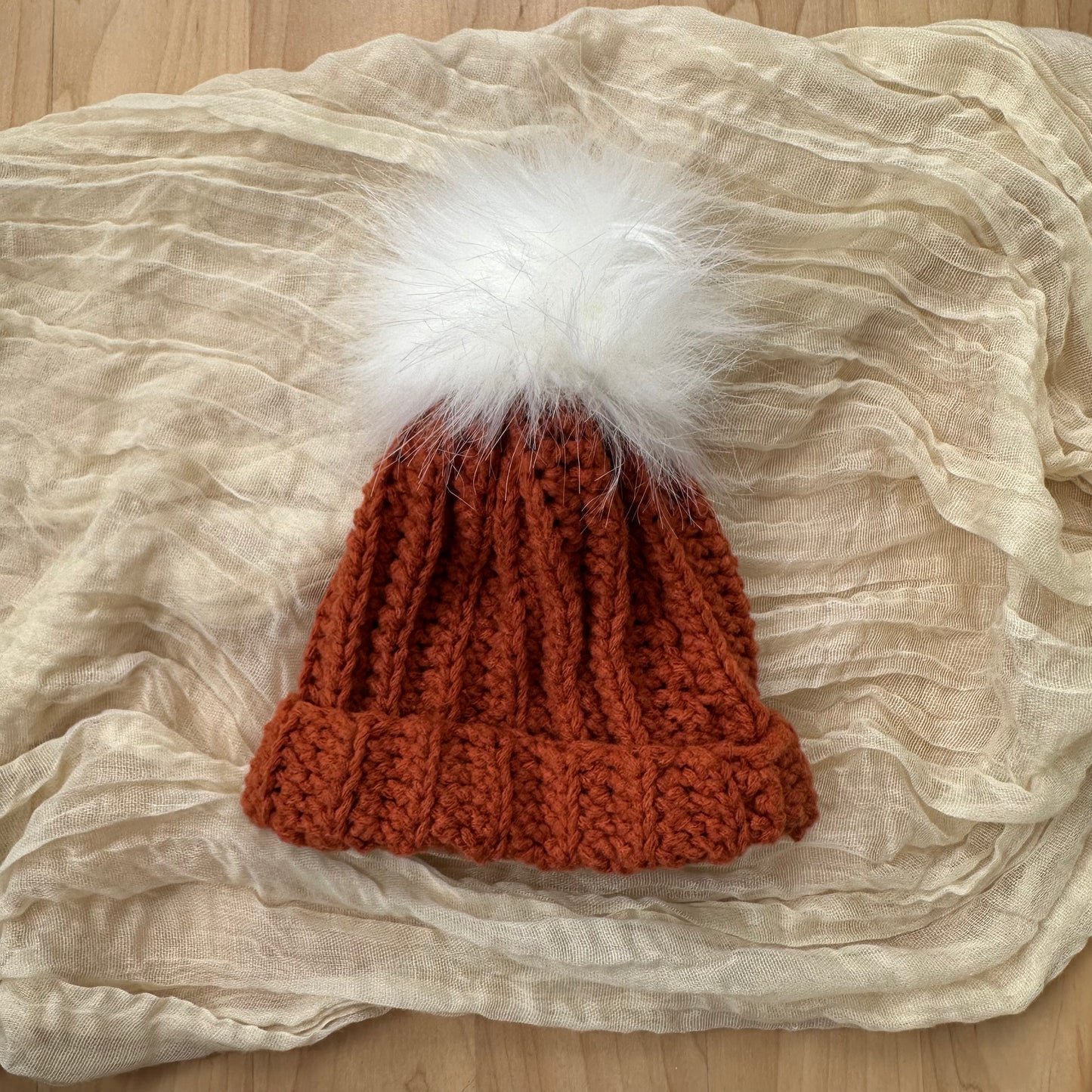 baby beanie - orange w/ faux fur pom