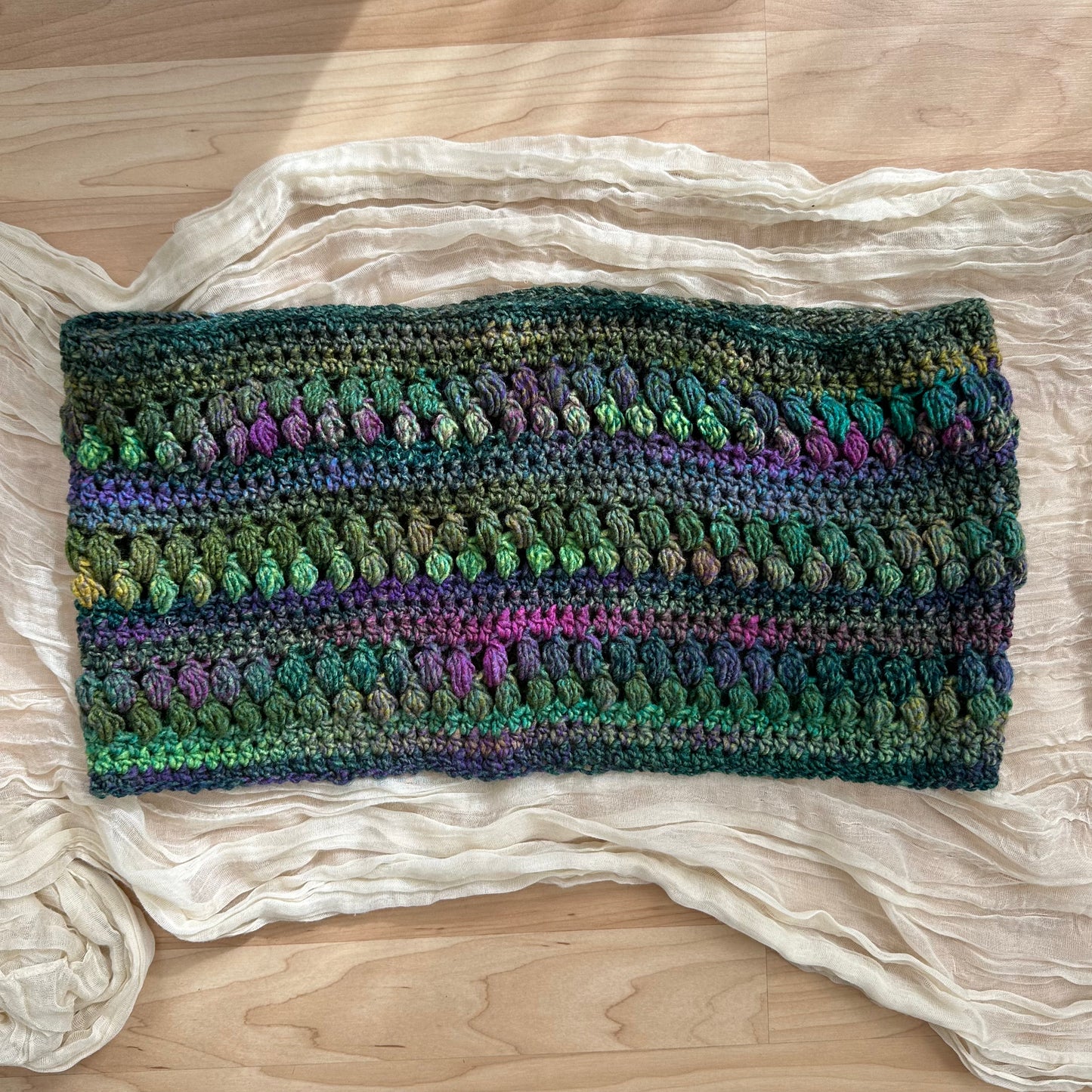 capucha abullonada - verde multi