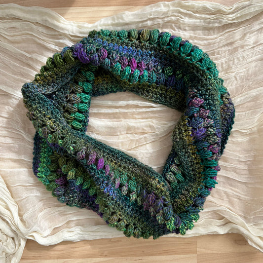capucha abullonada - verde multi